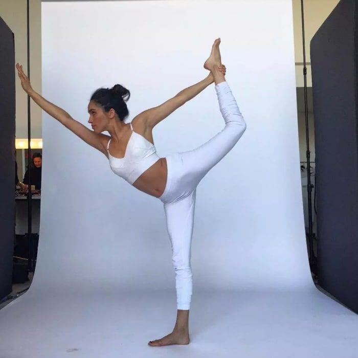 Meghan Markle yoga.