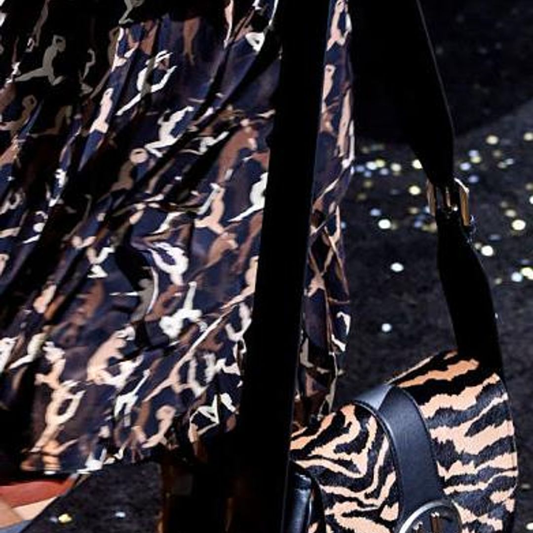 Crossbody tiger print de Michael Kors
