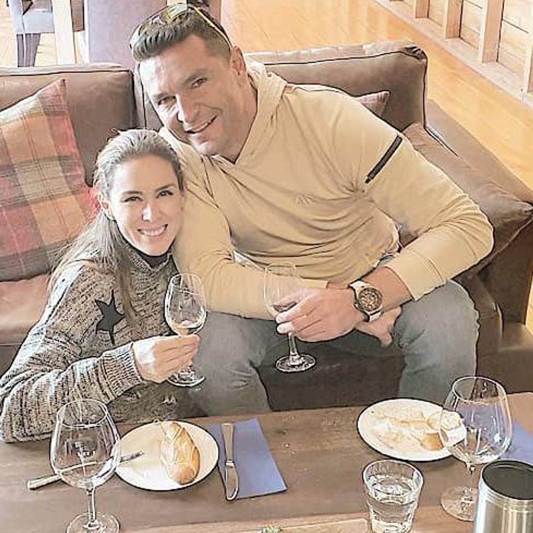 Jacky Bracamontes y su esposo