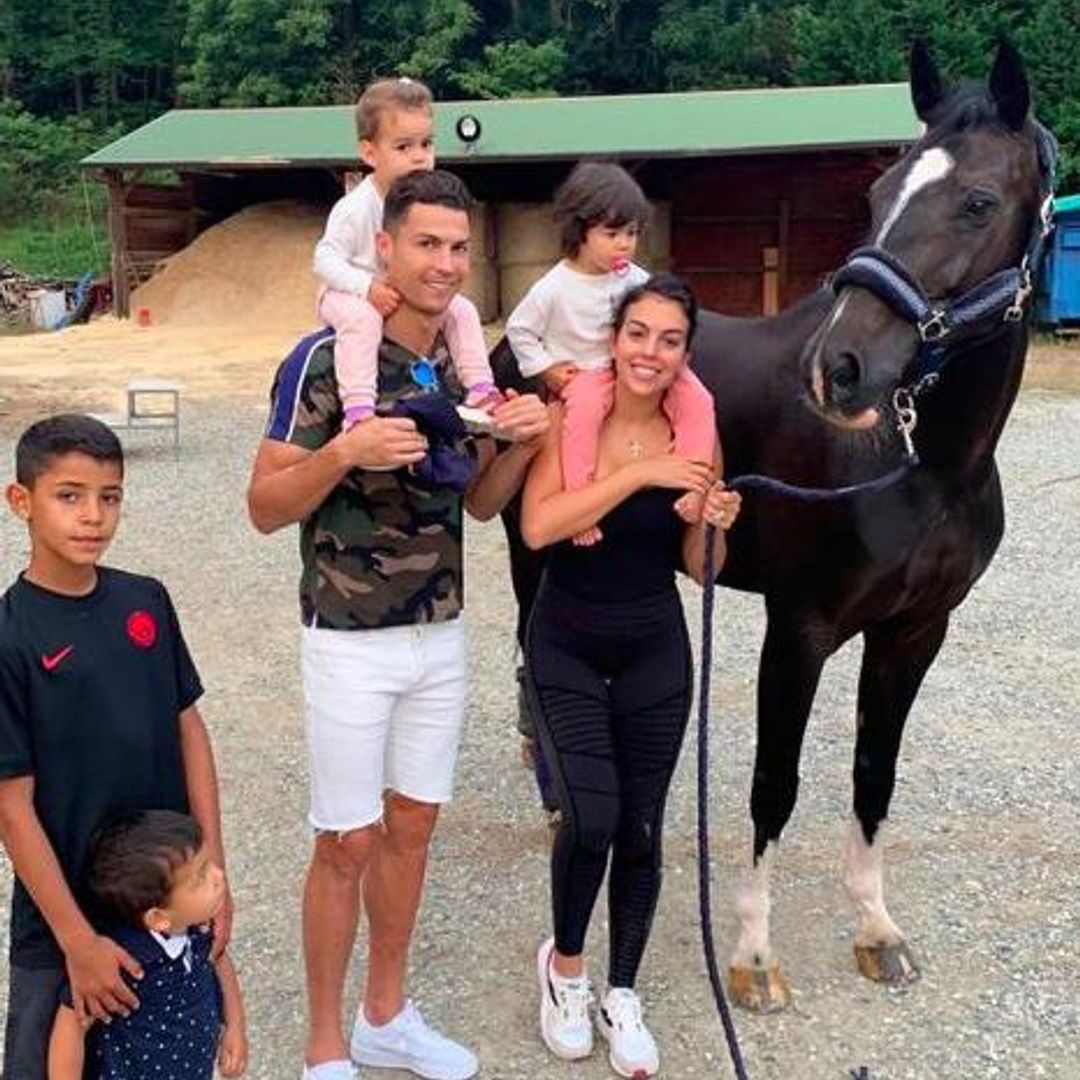 Cristiano Ronaldo goza pasar los domingos en familia