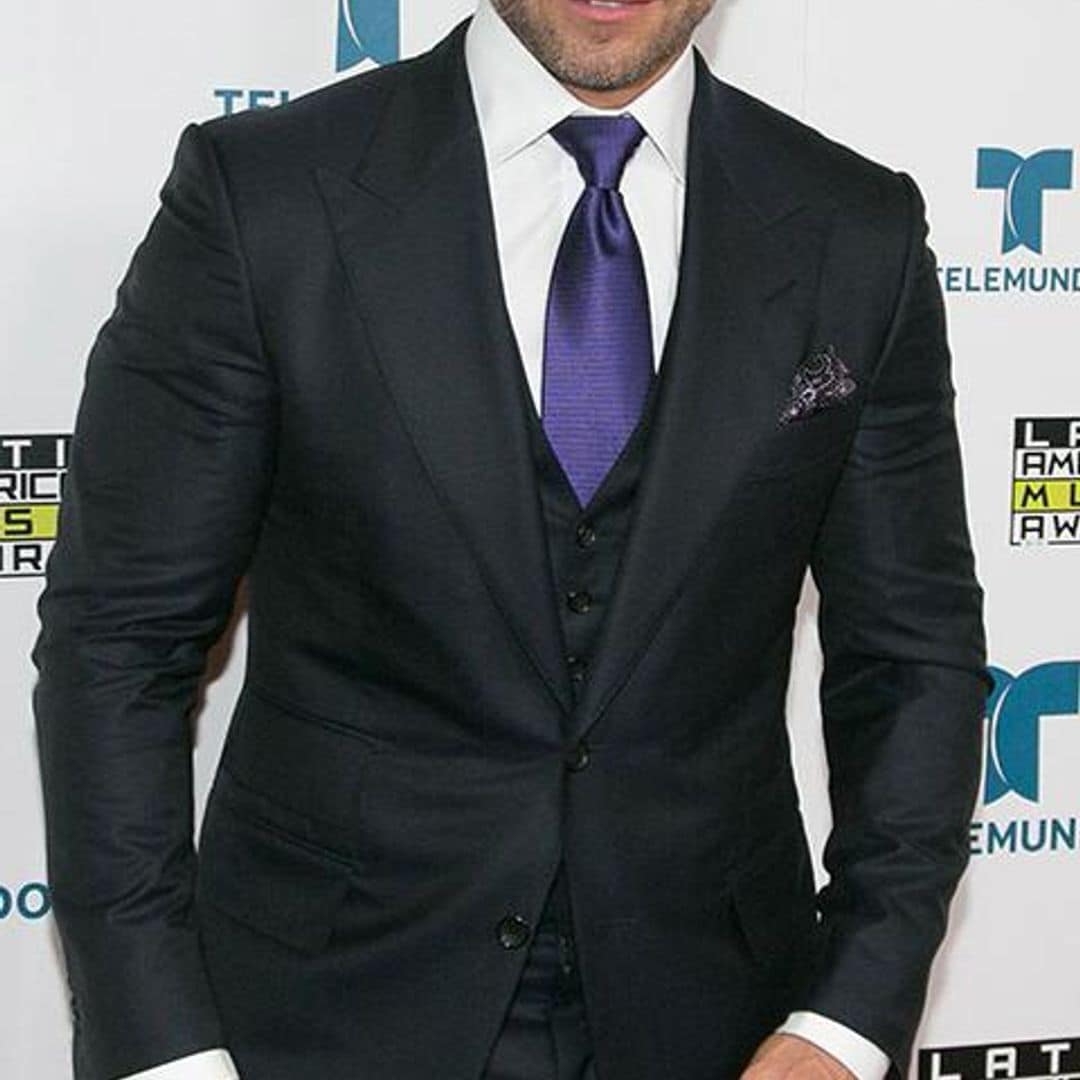 Rafael Amaya en la alfombra delos Latin American Music Awards