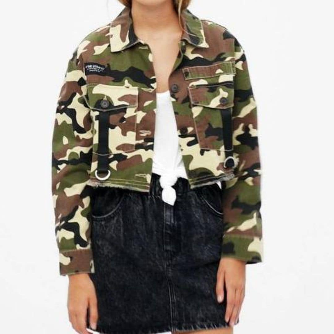Chaqueta de camuflaje de Bershka