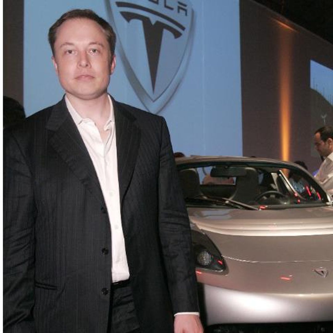 Elon Musk dedicates 42 working hours to his company
