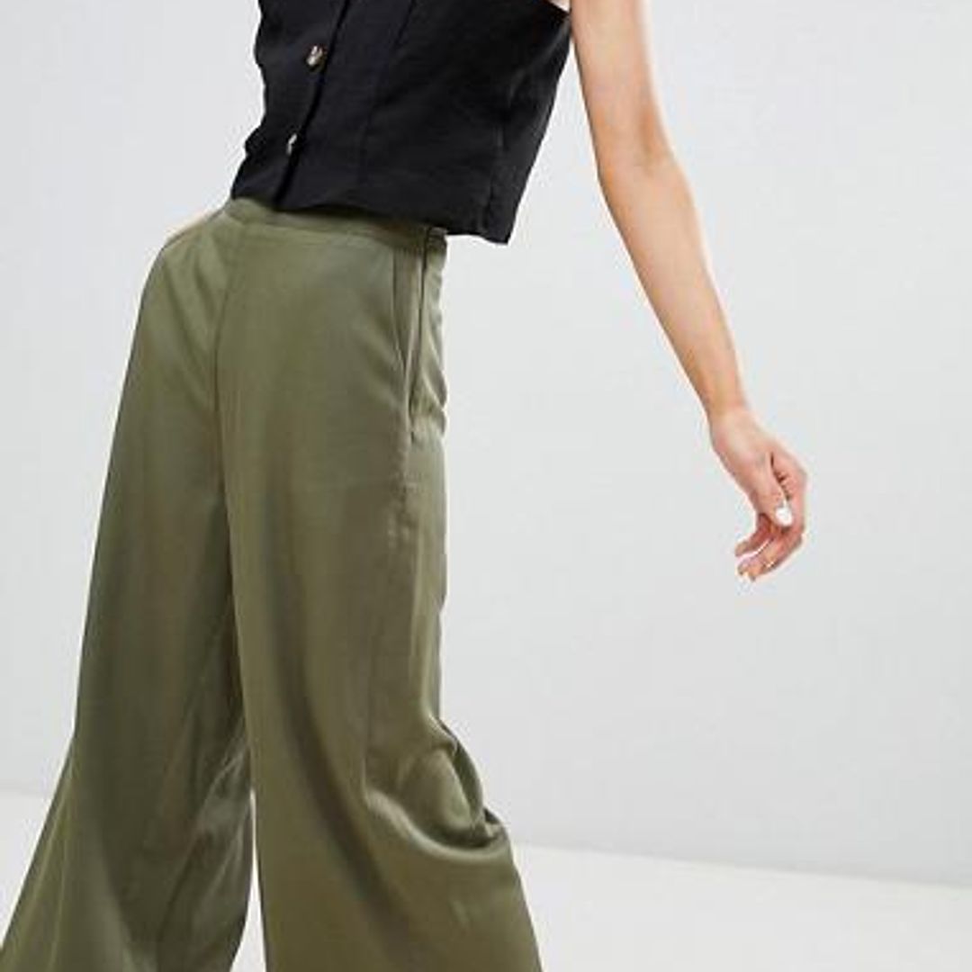 Pantalones culotte de corte wide leg en color khaki de Warehouse