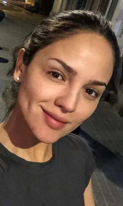 Eiza Gonzalez makeup free