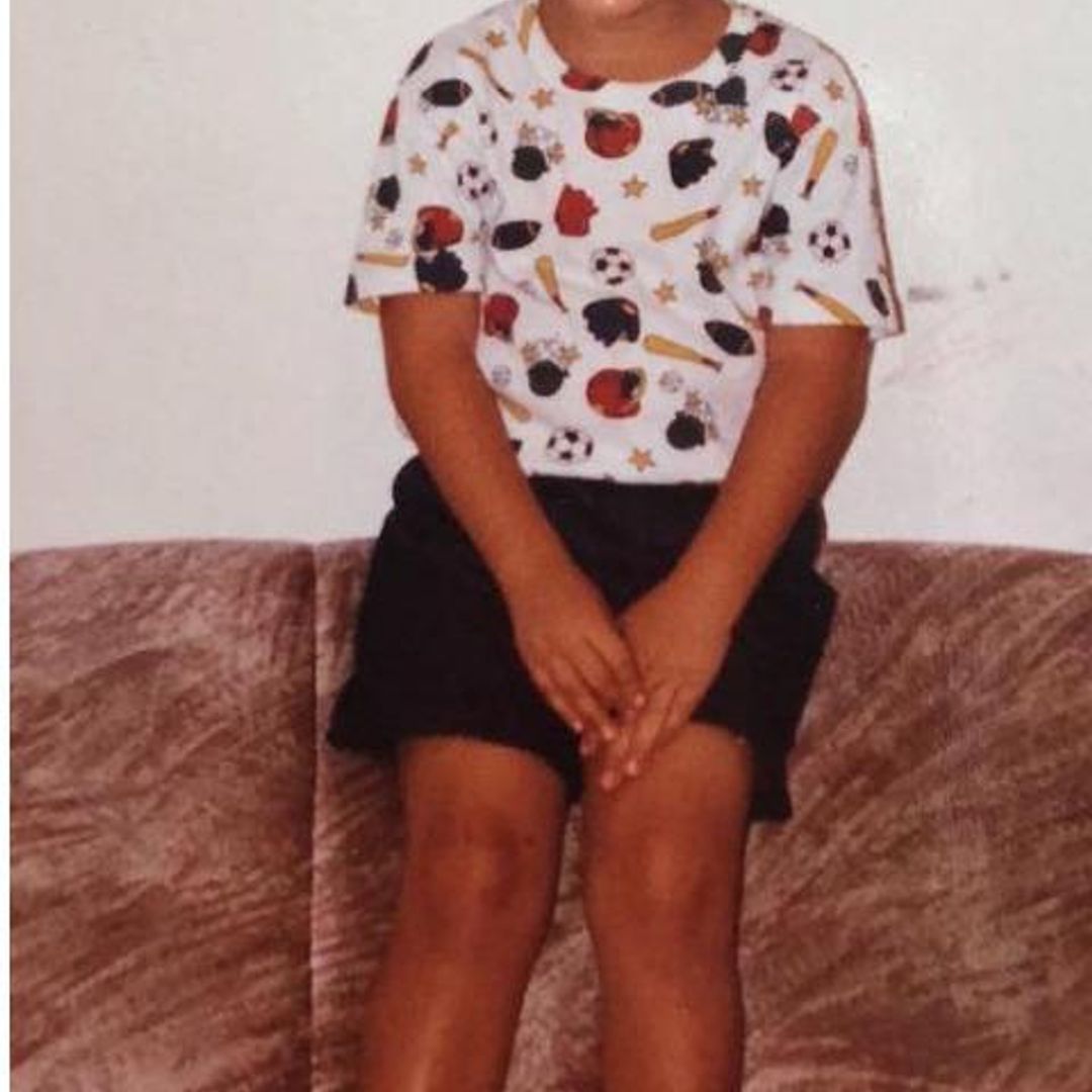 ¿Quién está detrás de esta sonrisa traviesa?