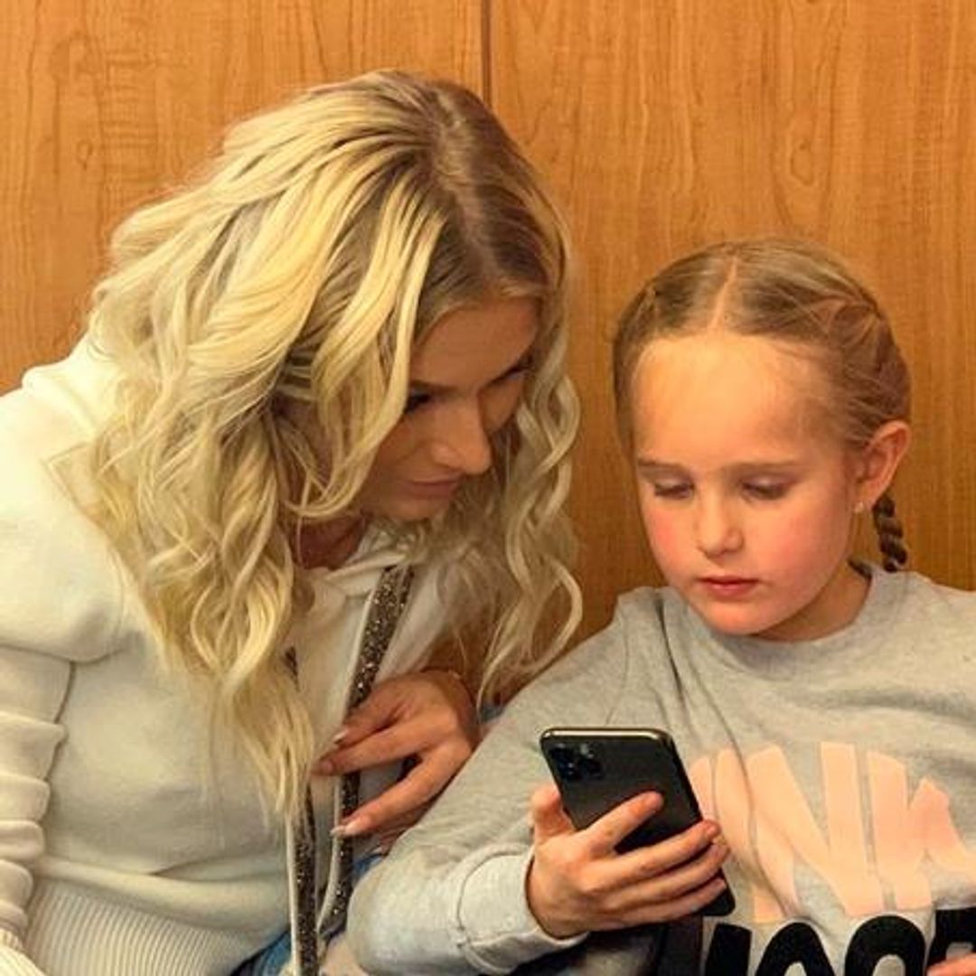 Irina Baeva con las hijas de Gabriel Soto