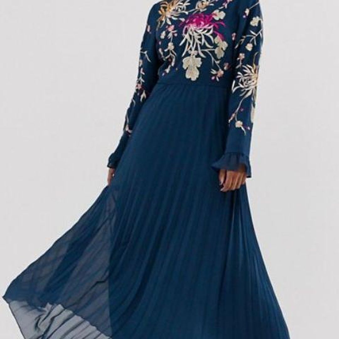 Vestido largo bordado de Asos