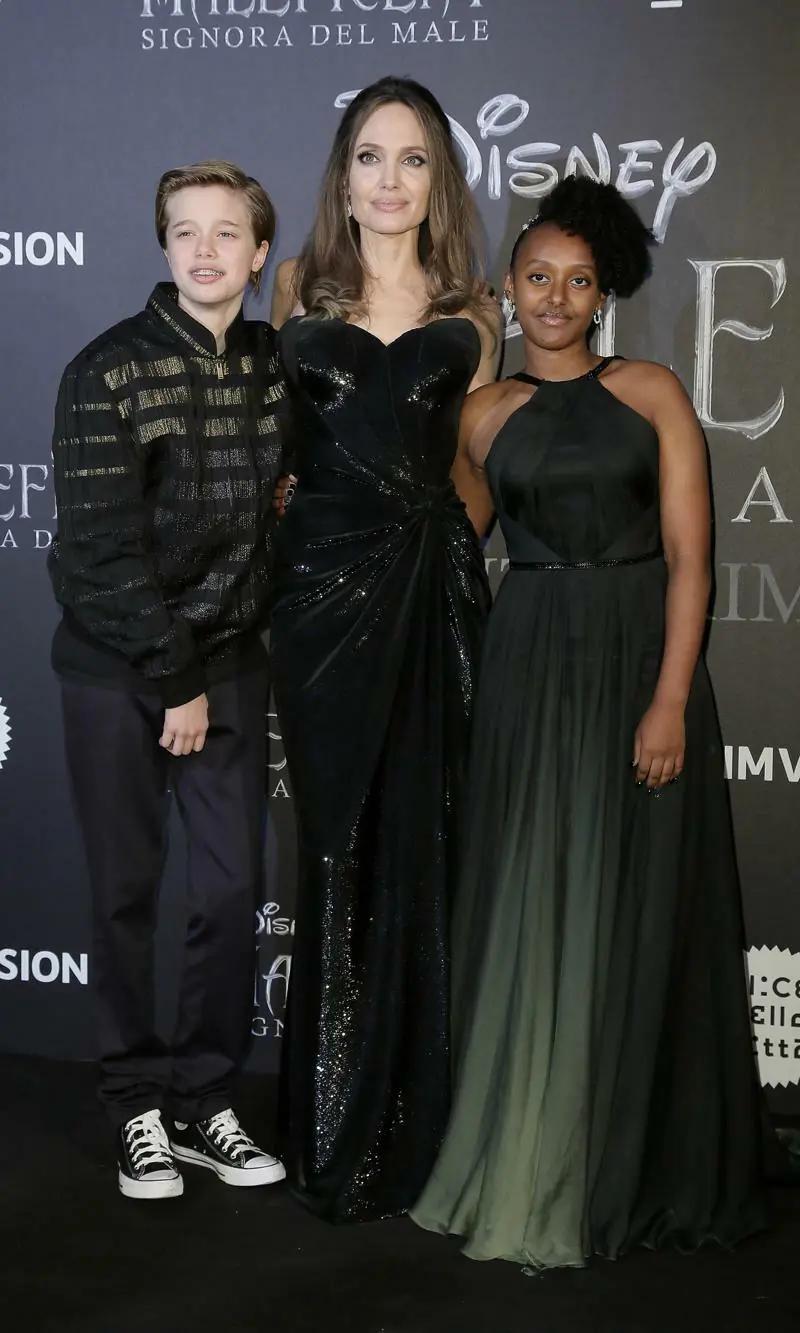 Angelina attended the European premiere with daughters Shiloh and Zahara