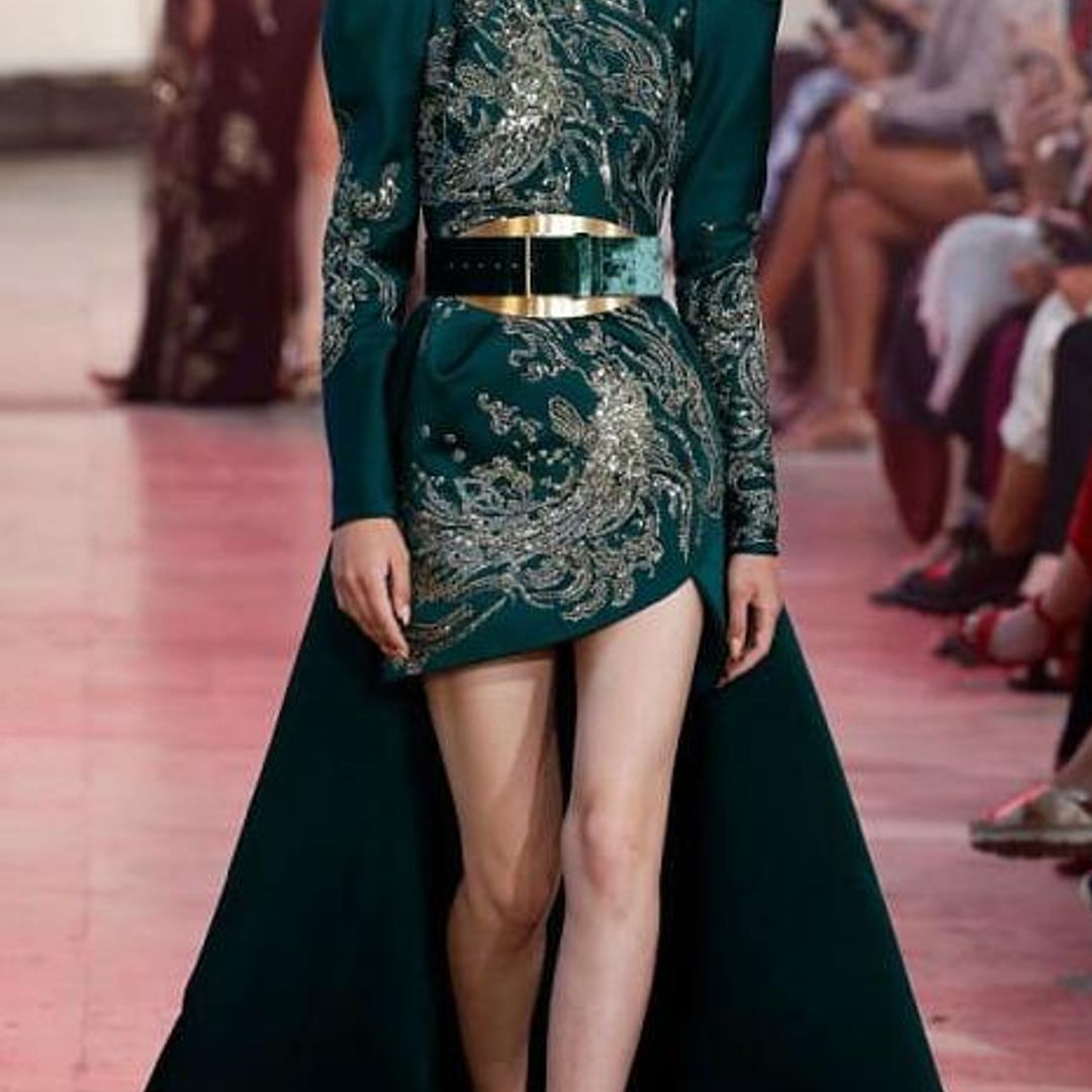 Tampoco faltaron los cinturones en el desfile couture de Elie Saab