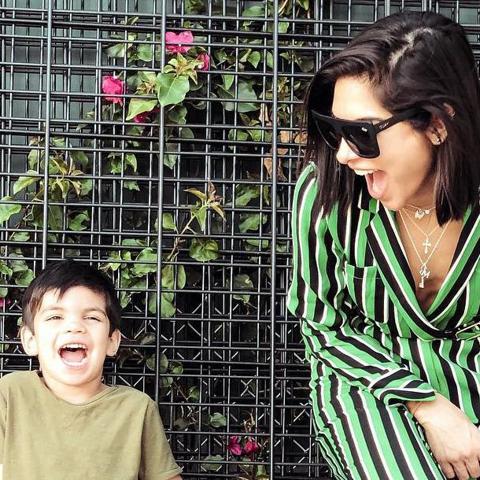 Alejandra Espinoza y su hijo Matteo