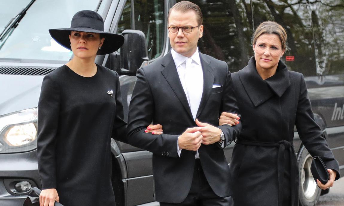 Crown Princess Victoria cancels New Year travel plans to support Princess Märtha Louise