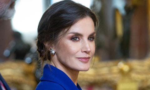 Queen Letizia kicks off New Year on a stylish note