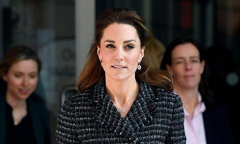 Kate Middleton left her engagement ring behind for the hospital visit