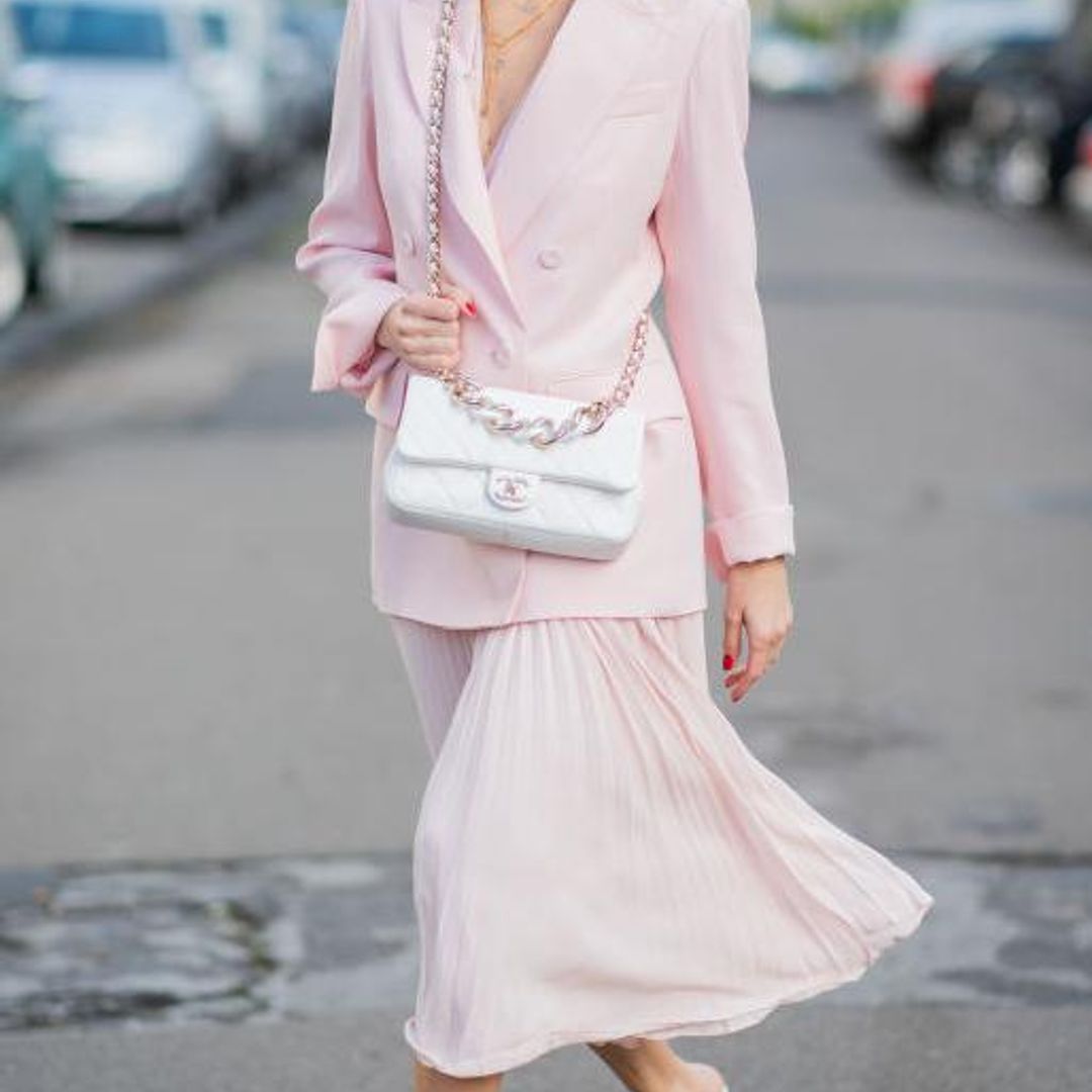 Las claves para crear looks a la moda con zapatos blancos