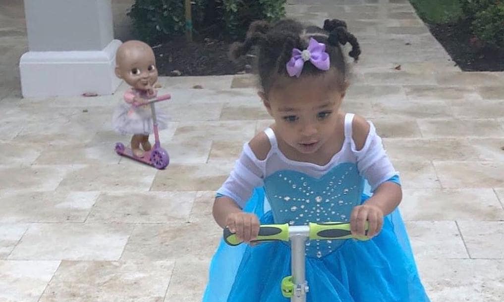 Serena Williams' daughter Olympia scoots around