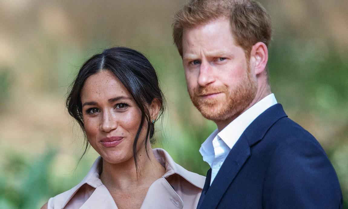 Teen apologizes to Prince Harry for cuddling Meghan Markle at his school assembly