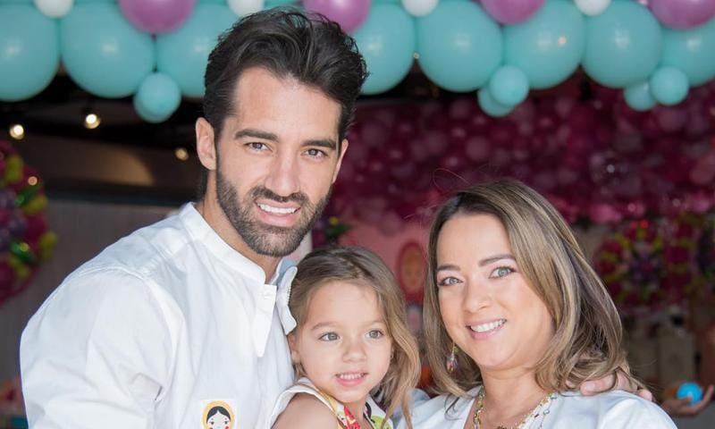 Adamari López y su familia