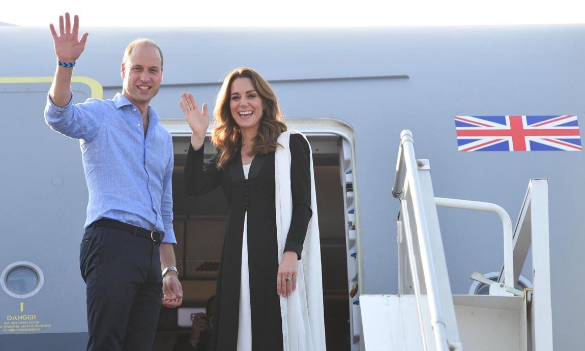 Kate Middleton and Prince William say goodbye to the public in Pakistan