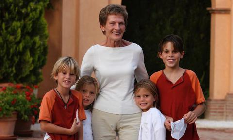 Miranda Rijnsburger's mother Wim with Julio Iglesias' children