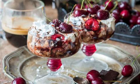 Chocolate meringue dessert with cherries