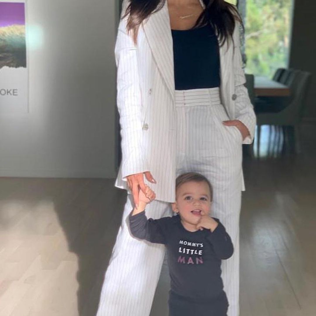 Eva Longoria con su hijo Santiago Enrique Bastón