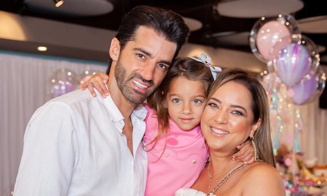 Adamari Lopez y su familia