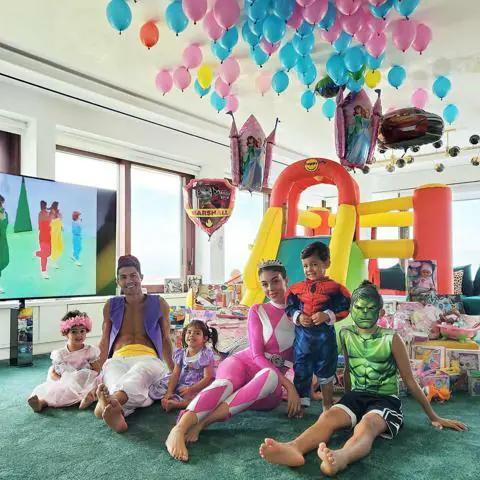 Cristiano Ronaldo and his kids