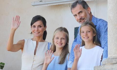 Spanish Princesses carry out royal first with Queen Letizia and King Felipe