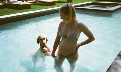 Sophie Turner Pregnancy Photos