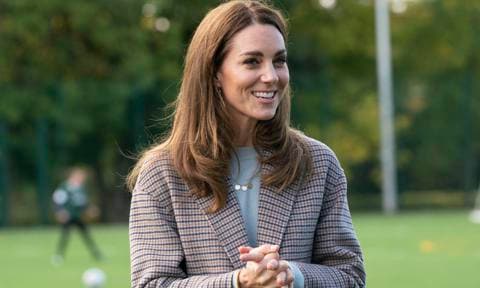 Kate Middleton makes surprise visit to university