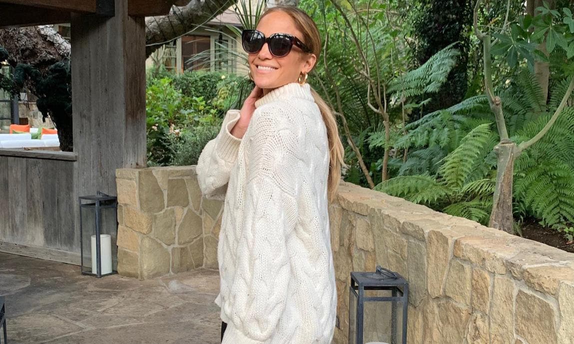 Jennifer Lopez rocking a Coach 'Vote' bag