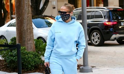 Jennifer Lopez shopping