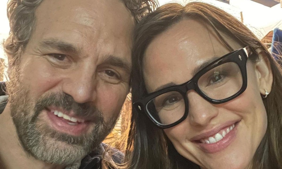 Jennifer Garner and Mark Ruffalo come together for a ‘13 Going On 30’ reunion