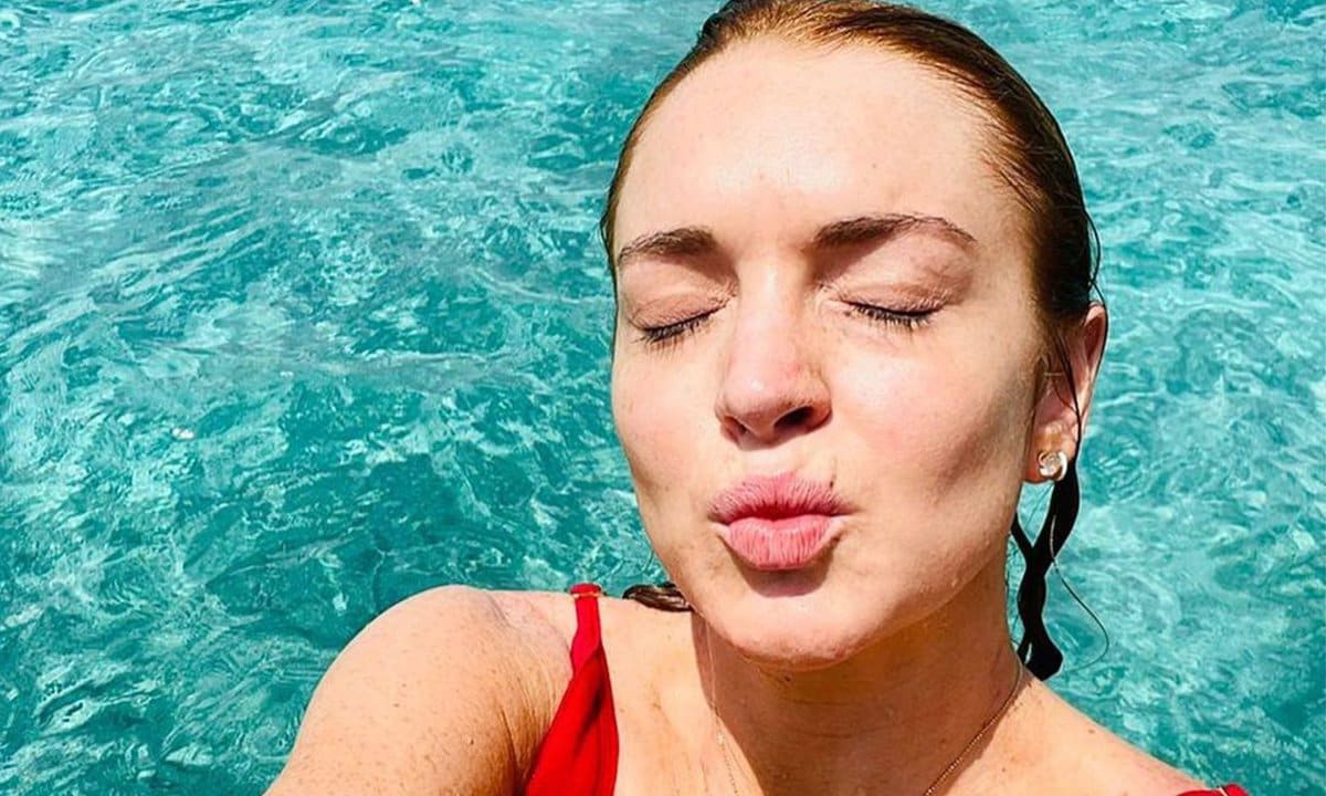 Lindsay Lohan bares it all during a trip to the Maldives