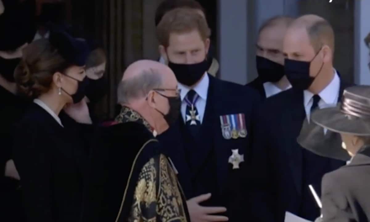 Príncipe Harry, príncipe William y Kate Middleton en el funeral del príncipe Felipe
