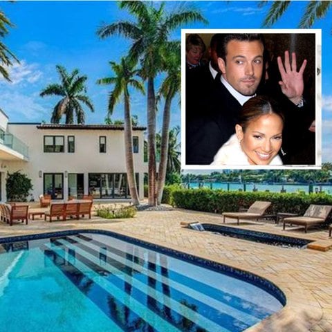 Jennifer Lopez â€“ Visiting a real estate property on the