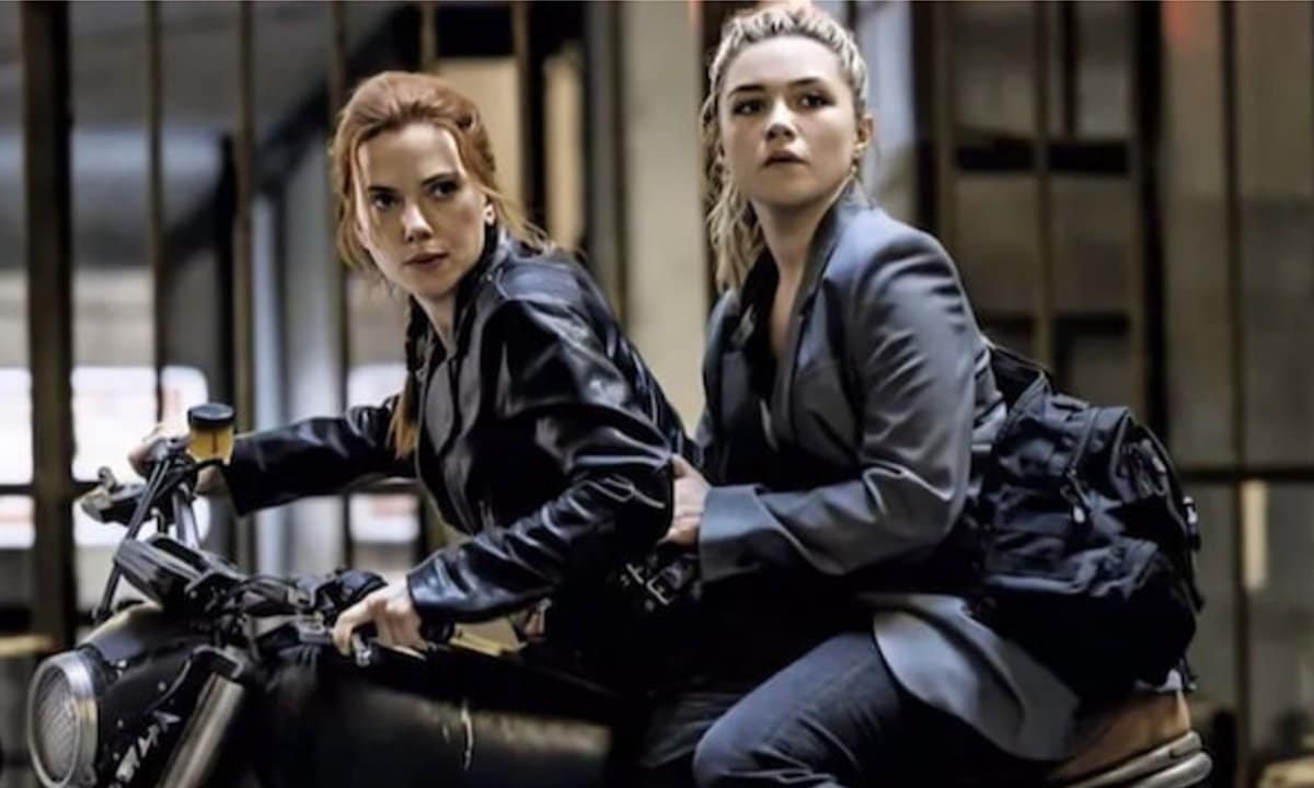 Florence Pugh and Scarlett Johansson in 'Black Widow'