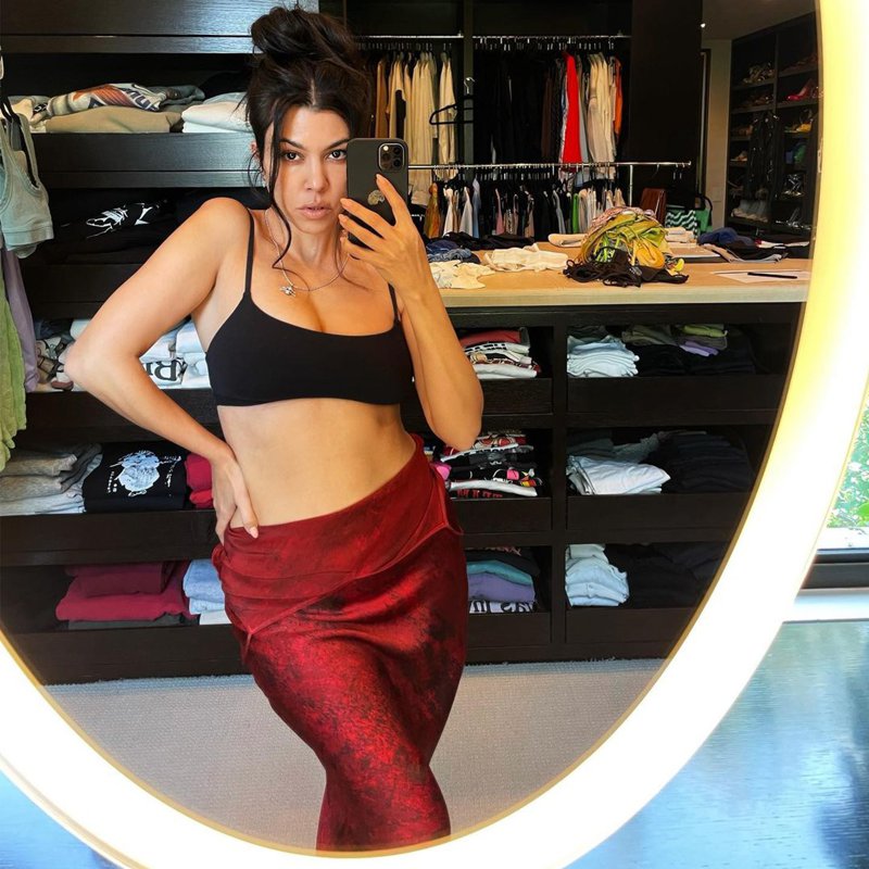 Instagram penelope yoga Kourtney Kardashian