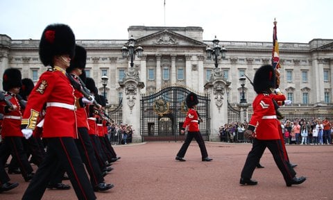 Tradition returns to Buckingham Palace for the first time in over a year