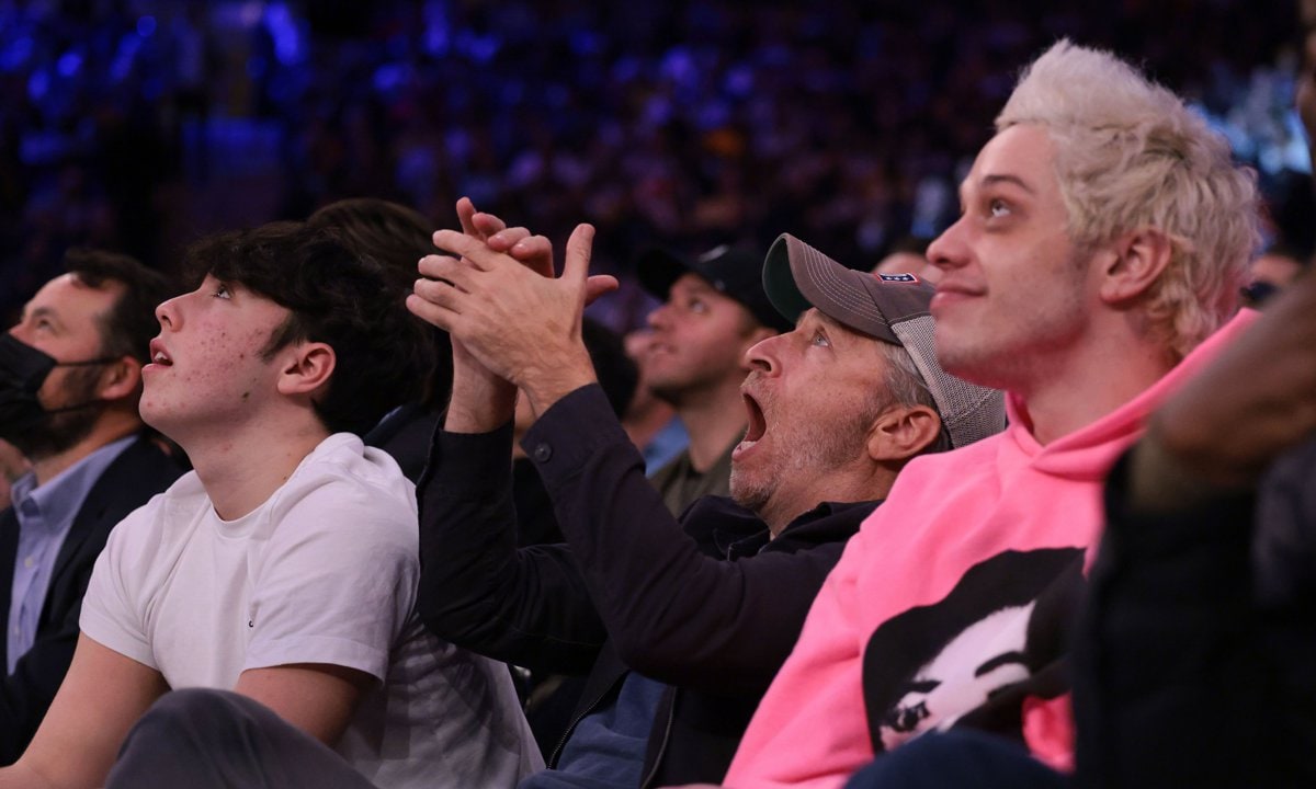 Pete Davidson sits courtside at the Knicks game