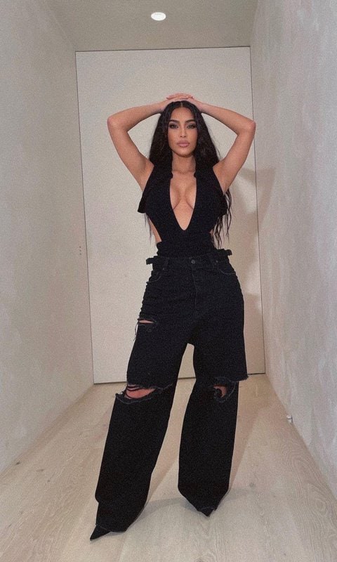 Kim Kardashian models the outfit she wore to the Bahamas with Pete Davidson