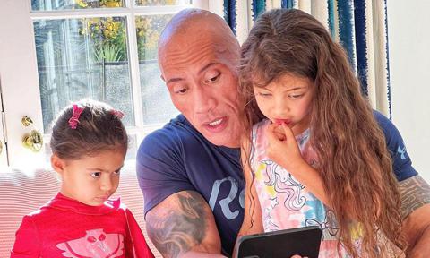 Dwayne Johnson’s daughters play the perfect prank on their dad