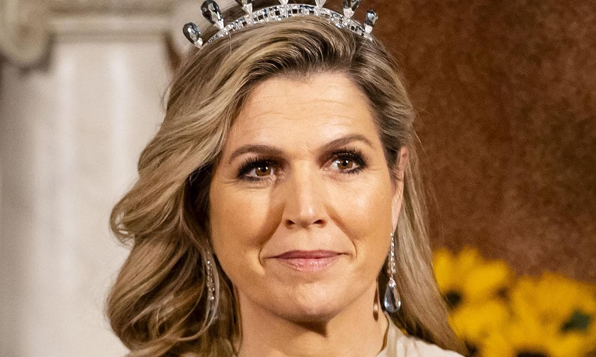 Queen Maxima has tiara moment at state banquet