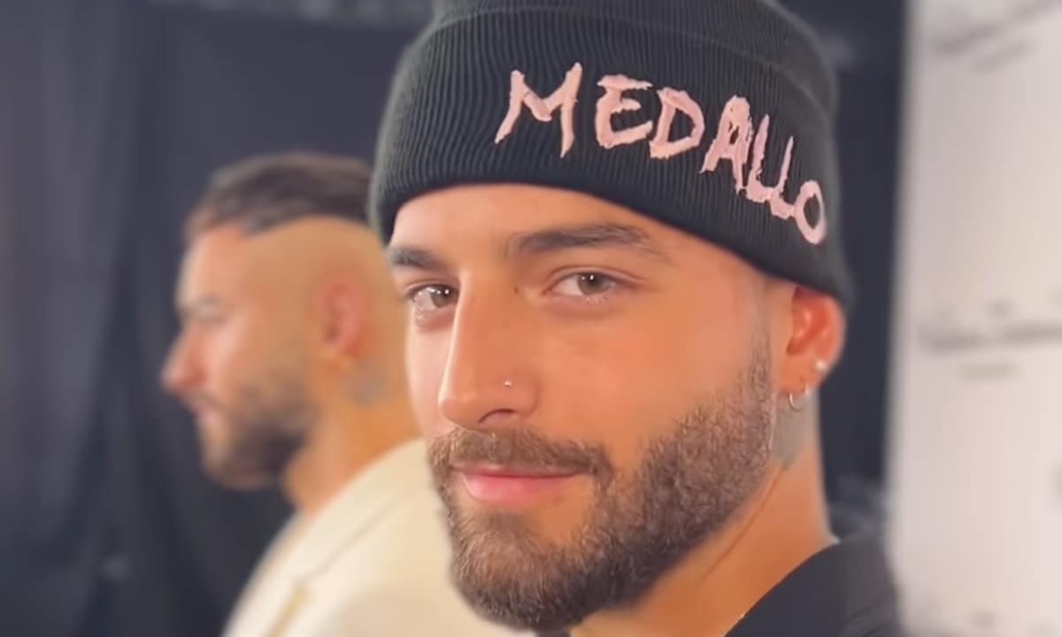 Maluma unveils his incredible wax figure at the Medellín Museum of Modern Art