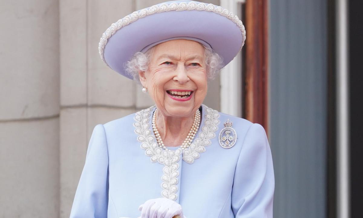 Queen Elizabeth debuts new haircut