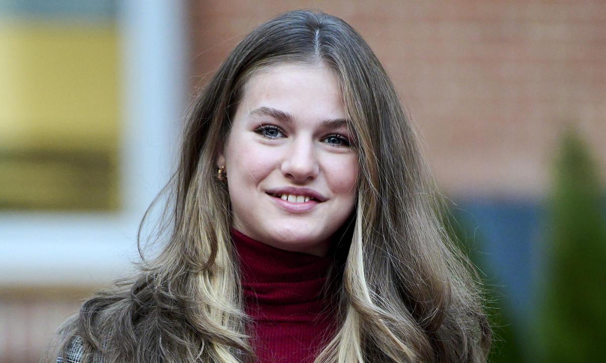 Princess Leonor steps out for engagement during school break