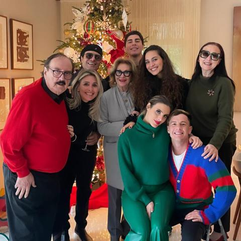 Lele Pons, Guaynaa, Chayanne y su familia en Navidad