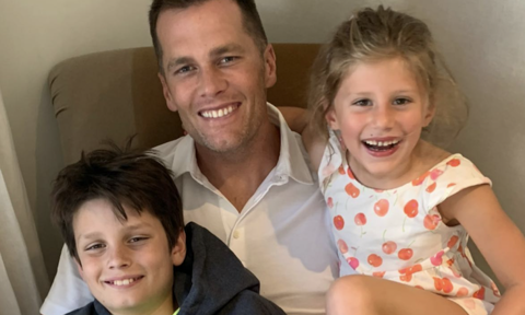 Tom Brady shares photos of kids following retirement announcement