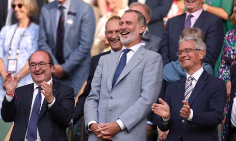 Wimbledon champion makes King Felipe of Spain laugh